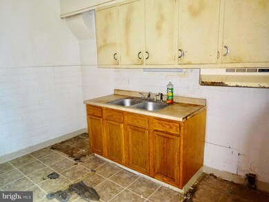 1029 Green St, Reading, PA 19604 - photo 7