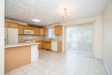 933 Varnum Ave unit 2, Lowell, MA 01854 - photo 3