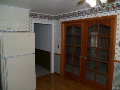 1089 Arbor Ln, Slatington, PA 18080 - photo 4