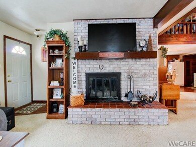 702 N Blackhoof St, Wapakoneta, OH 45895 - photo 4