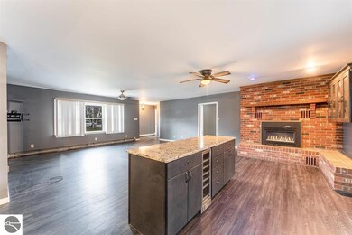 6369 Us-23 N, Oscoda, MI 48750 - photo 5