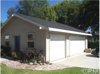 DETACHED GARAGE
