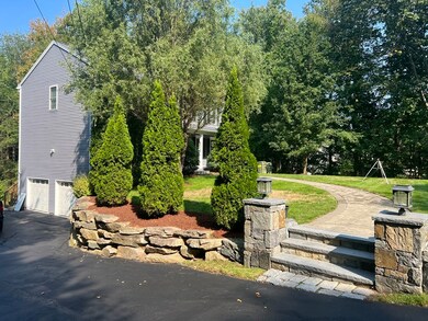 27 Westview Dr, Oxford, MA 01540 - photo 3