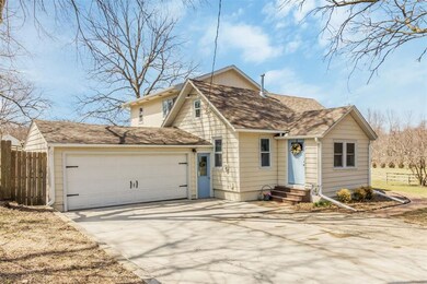 1301 43rd St SE, Cedar Rapids, IA 52403 - photo 7