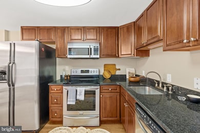 1012 N Leithgow St, Philadelphia, PA 19123 - photo 5