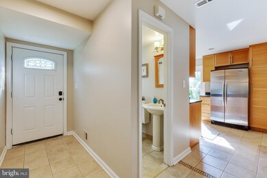 5302 Bangor Dr, Kensington, MD 20895 - photo 4