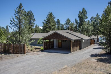 16111 Lava Dr, La Pine, OR 97739 - photo 4