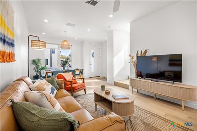 1911 Dutton Dr unit B, San Marcos, TX 78666 - photo 5