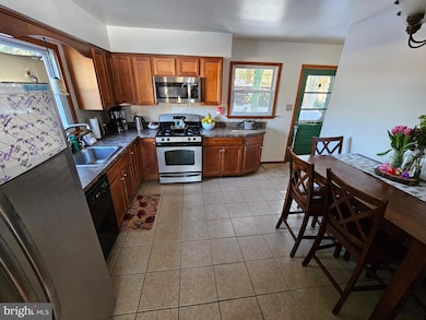 16 Sewall Rd, Bridgeton, NJ 08302 - photo 2