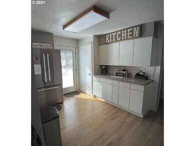 1013 NW 12th St, Pendleton, OR 97801 - photo 7