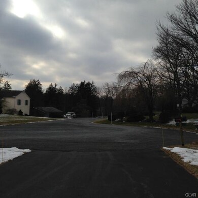 5151 Wood Ln, Emmaus, PA 18049 - photo 7