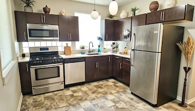 1700 W 105th St, Chicago, IL 60643 - photo 4