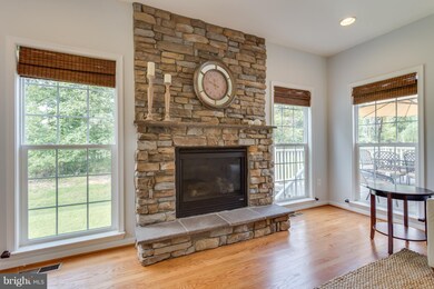 22293 Lost Branch Cir, Ashburn, VA 20148 - photo 6