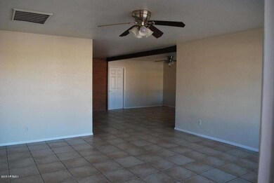 3323 W Flynn LN_3