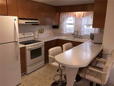 5 Ruth St, Middletown, RI 02842 - photo 5