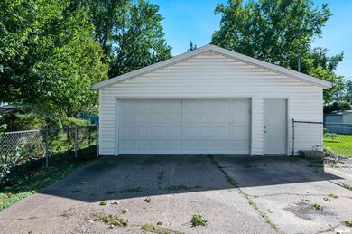 2017 W 36th St, Davenport, IA 52806 - photo 4