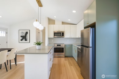 325 J Ave unit B, Snohomish, WA 98290 - photo 3