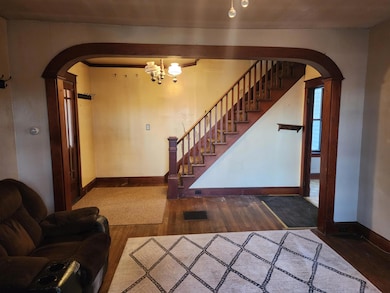 7 Beacon St, Livermore Falls, ME 04254 - photo 4