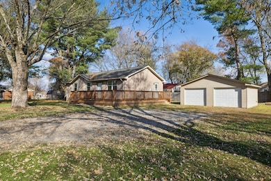 202 Austin Dr, Portland, TN 37148 - photo 2