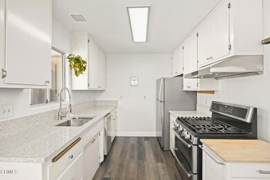 13-web-or-mls-Upmarketmedia_837Riv-54