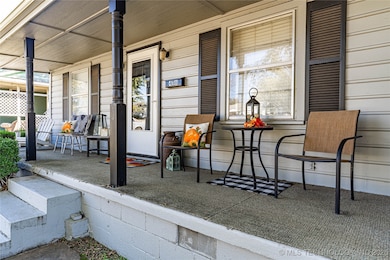 416 W 3rd Ave, Bristow, OK 74010 - photo 3