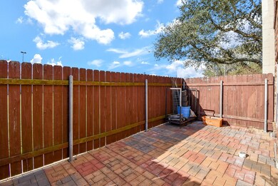 1730 Avenue C unit F, El Campo, TX 77437 - photo 4