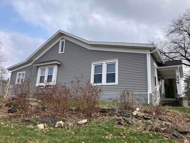 304 E Cherry St, Bluffton, IN 46714 - photo 6