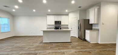 Kitchen w/ island