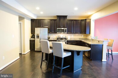 6106 Harrington St, Capitol Heights, MD 20743 - photo 3