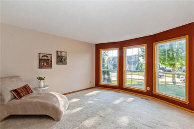 7622 Princeton Dr NE, Cedar Rapids, IA 52402 - photo 4