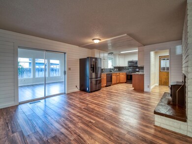 1011 Arroyo Dr, Central Point, OR 97502 - photo 6