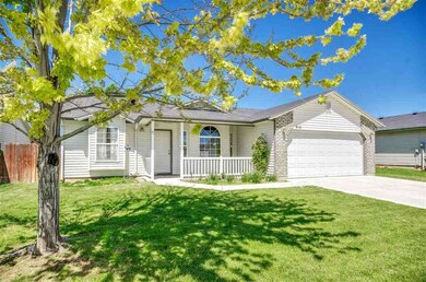 916 W Georgia Ave, Nampa, WA 98686 - photo 2