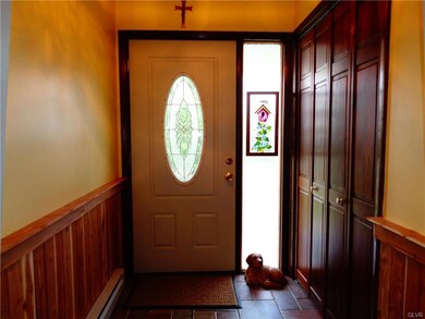 2223 Donovan Ct, Coplay, PA 18037 - photo 2