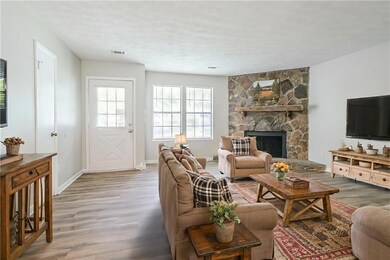 914 Hemingway Rd, Stone Mountain, GA 30088 - photo 2