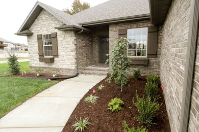 616 Montclair, Nixa, MO 65714 - photo 2