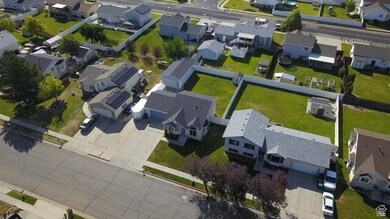 3820 Foxglen Dr, Roy, UT 84067 - photo 4