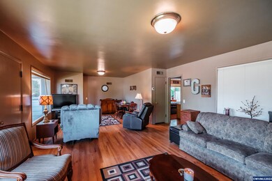 1129 9th Ave SW, Albany, OR 97321 - photo 7