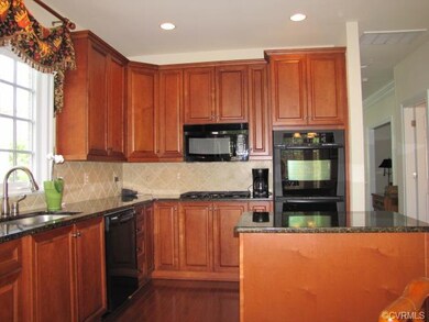 1113 Hyde Ln, Henrico, VA 23229 - photo 7