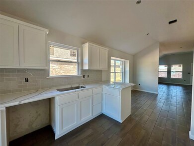 1012 Redwood Creek Dr, Yukon, OK 73099 - photo 5