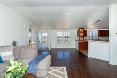 21605 N Roberts Rd, Paulden, AZ 86334 - photo 7