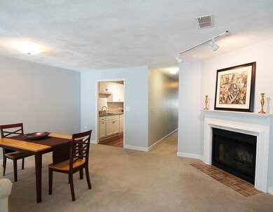 75 Page Rd unit 8, Bedford, MA 01730 - photo 6