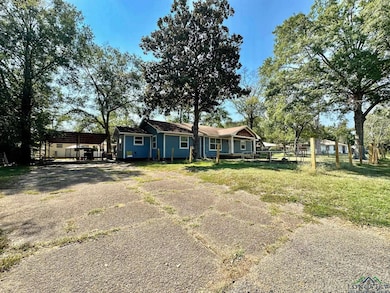 704 Leach St, Kilgore, TX 75662 - photo 5