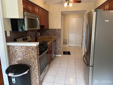 1212 Edison Glen Terrace unit 1212, Edison, NJ 08837 - photo 6