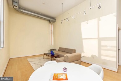 22 S Howard St unit R601, Baltimore, MD 21201 - photo 5