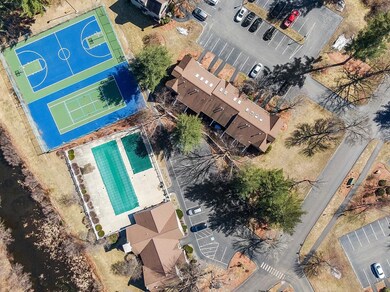 101 Bartemus Trail unit U481, Nashua, NH 03063 - photo 2