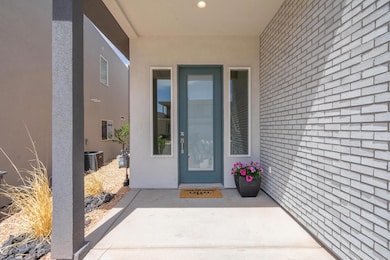 892 Walker Wy014