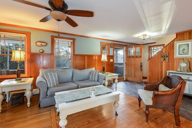 006-Living_Room-5373544-medium