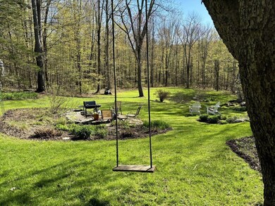 54 Sherman Hollow Rd, Hinesburg, VT 05461 - photo 2