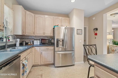 10-web-or-mls-107-shady-lane-web-10