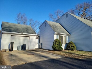 81 E Buttonwood Ave, Pine Hill, NJ 08021 - photo 4